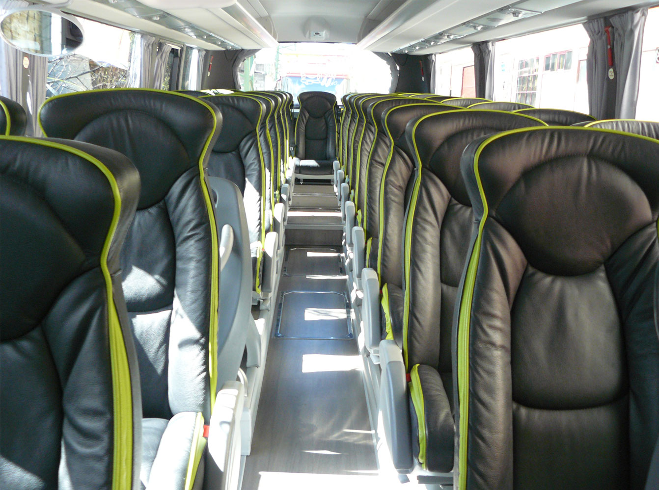 Autocares VIP Alquiler de autobuses